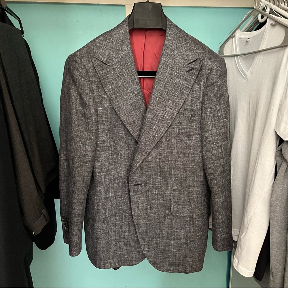 Suitsupply Grey La Spalla 42S suit